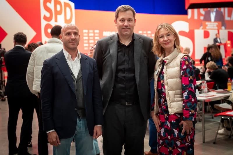 SDP:n eduskuntaryhmän puheenjohtaja Tuppurainen Saksan demarien puoluekokoukseen Berliiniin